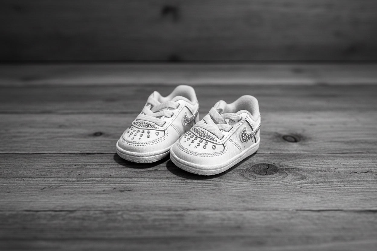 Custom Baby Nike Air Force 1 – Size 1C
Hand-dazzled with genuine diamonds
💎 One of One